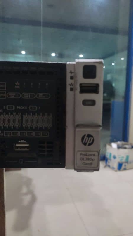 HP Proliant DL380p Gen8 Server 8