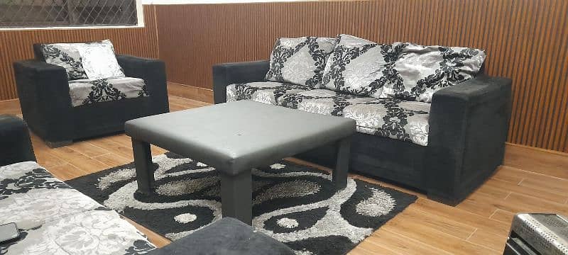 Sofa Set with tables 4