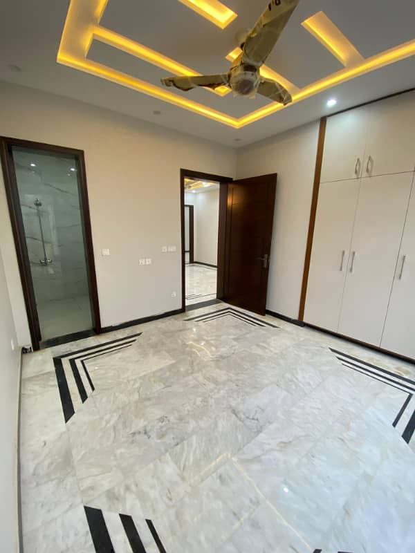 Ten Marla Non-Furnished Brand New Upper Portion Available For Rent In Bahria Town, Lahore. 10