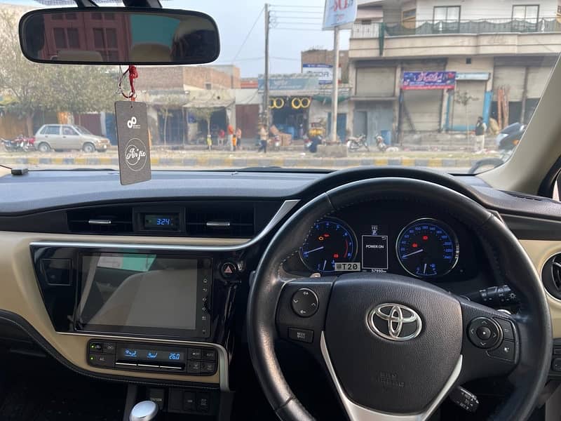 Toyota Corolla Altis Grande X 2019 3