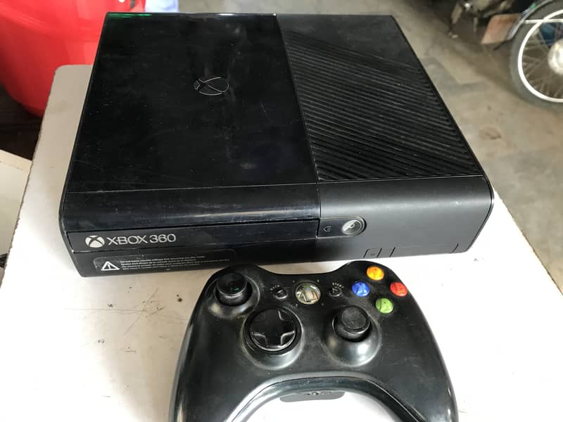 Xbox360 ultra slim 30plus Games instaled 1