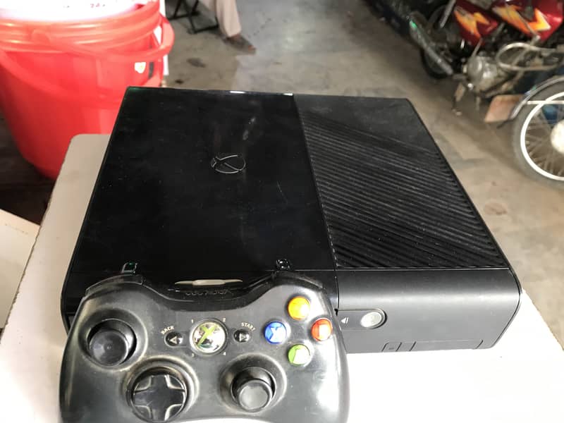 Xbox360 ultra slim 30plus Games instaled 3