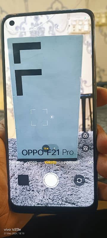 f21 pro with complete box charger 0/3/0/0/8/4/1/7/8/0/2 7