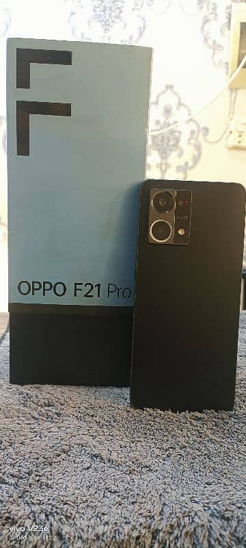 f21 pro with complete box charger 0/3/0/0/8/4/1/7/8/0/2 13