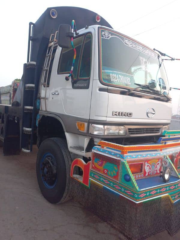 HINO TRUCK 10 WHEELER 2