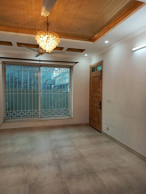 35*70 Ground floor for rent in G-13 18