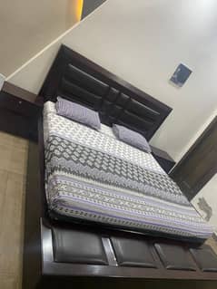 bed set dressing and matress