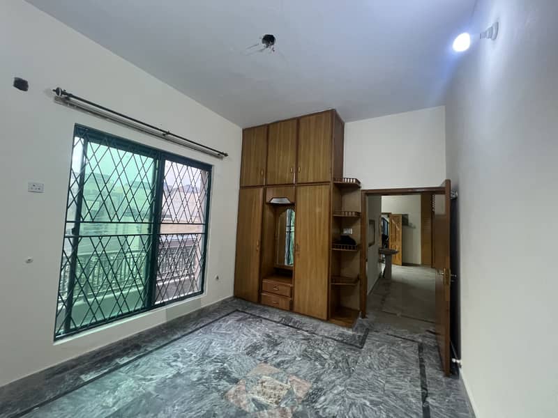 10 Marla Facing Park Corner upper Portion for Rent Ideal For Families Ready to Move  Location: 6