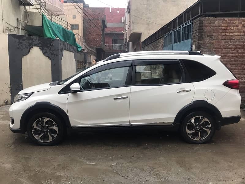 Honda BR-V 2022 4