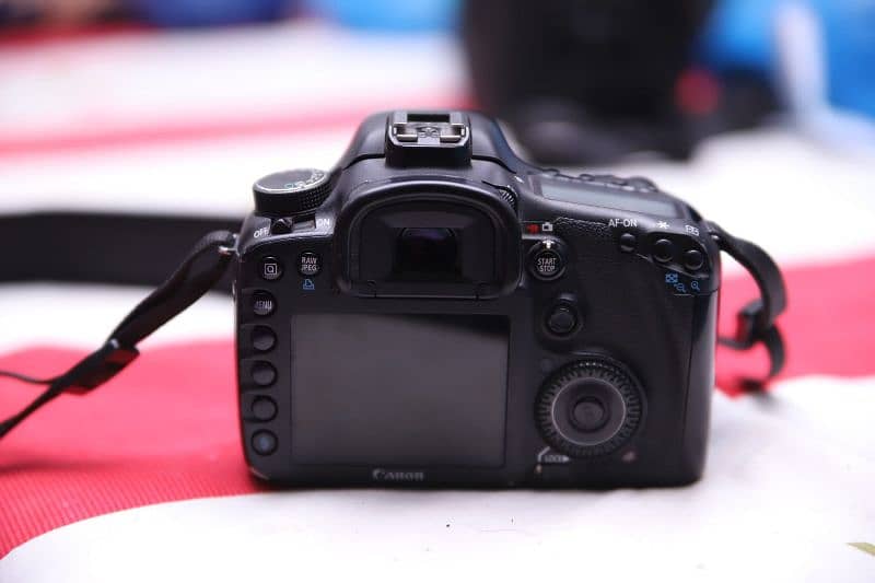 Canon 7D Body 8