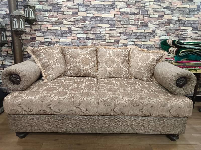 7 seater Sofa urgently for sale 2