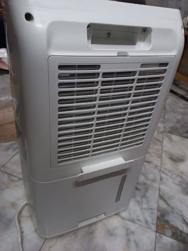 Philips dehumidifier 30 liter per day 4