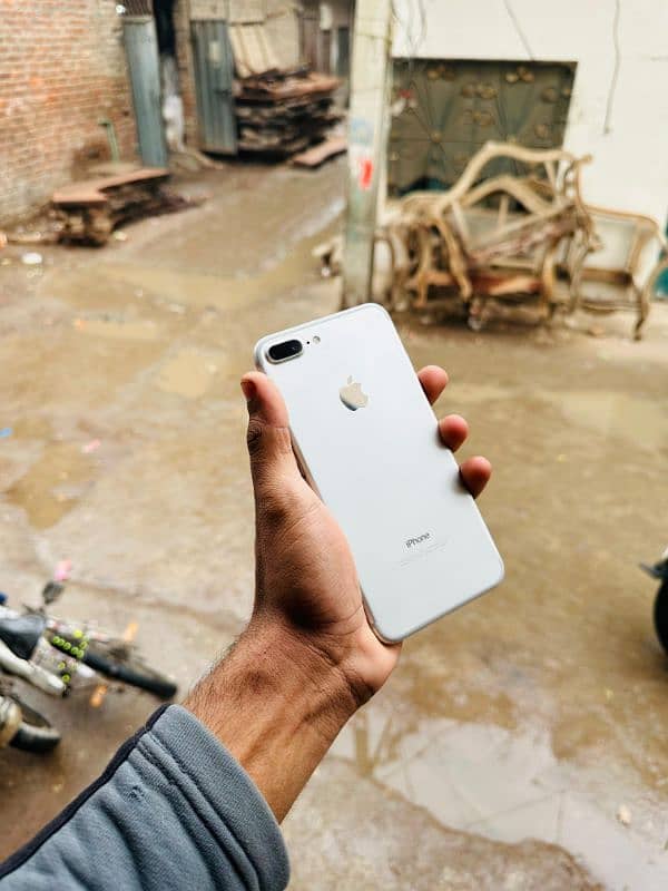 iphone 7plus pta approved 8