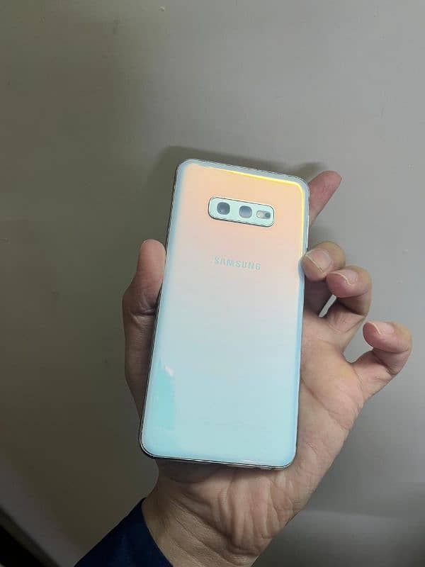 Samsung S10e non ptA flagship phone 1