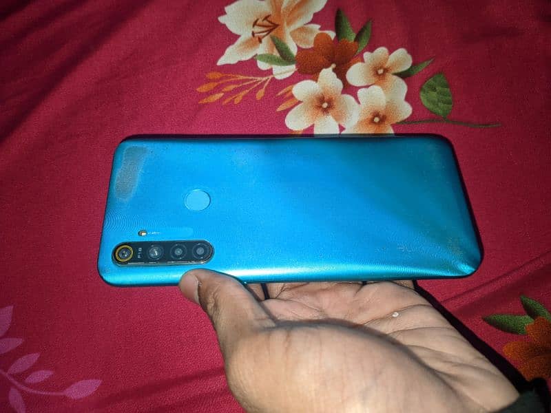 Realme 5i 4/64 for sell 6