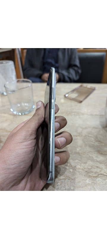 vivo v30 4