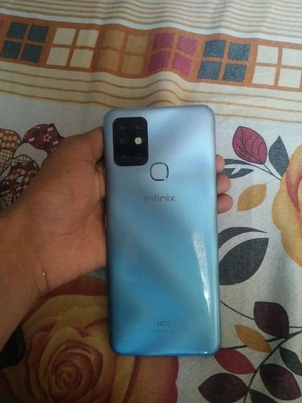 Infinix hot 10 with box and charger 3