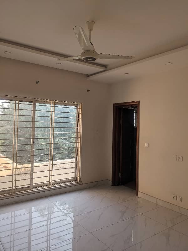 11 Marla Lavish Upper Portion For Rent 5