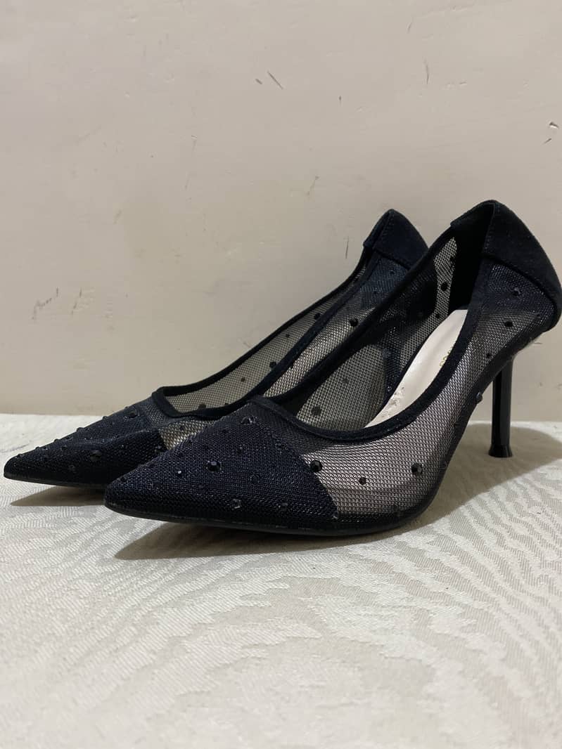 Black heels new condition 7