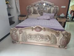 double bed without matress in very good condition