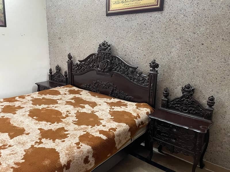 Chinyoti wooden bed 3