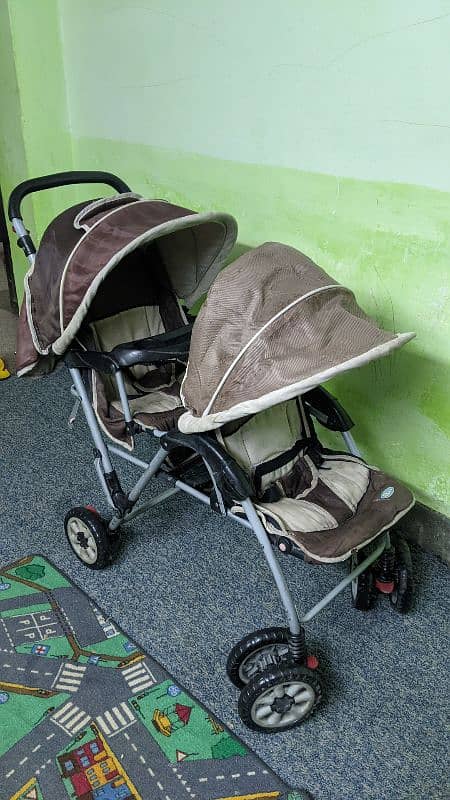 Double seater Pram 0