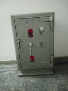 locker safe Tijori, 120 kg weight