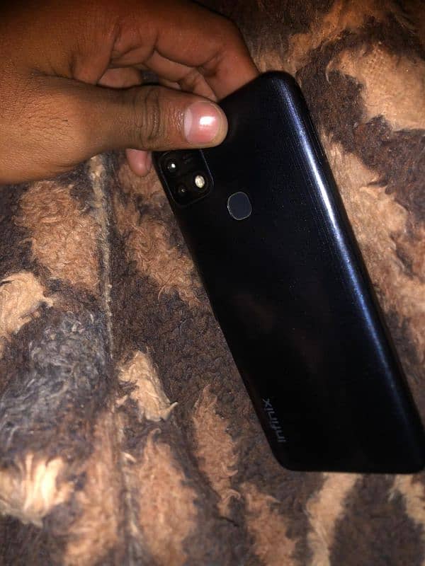 Infinix hot 10 for sell 3