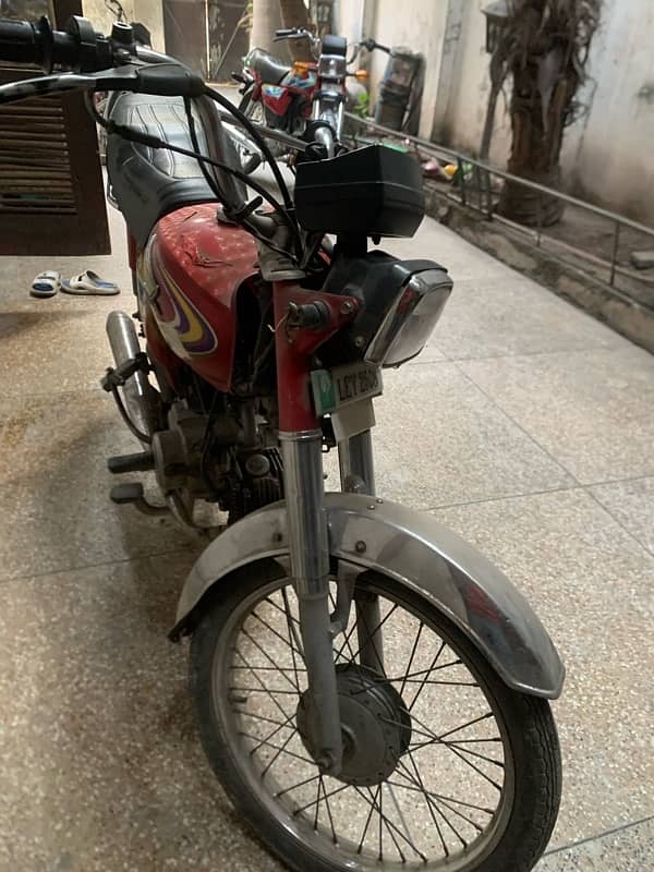 HONDA CD 70 2015 MODEL GOOD CONDITION 4