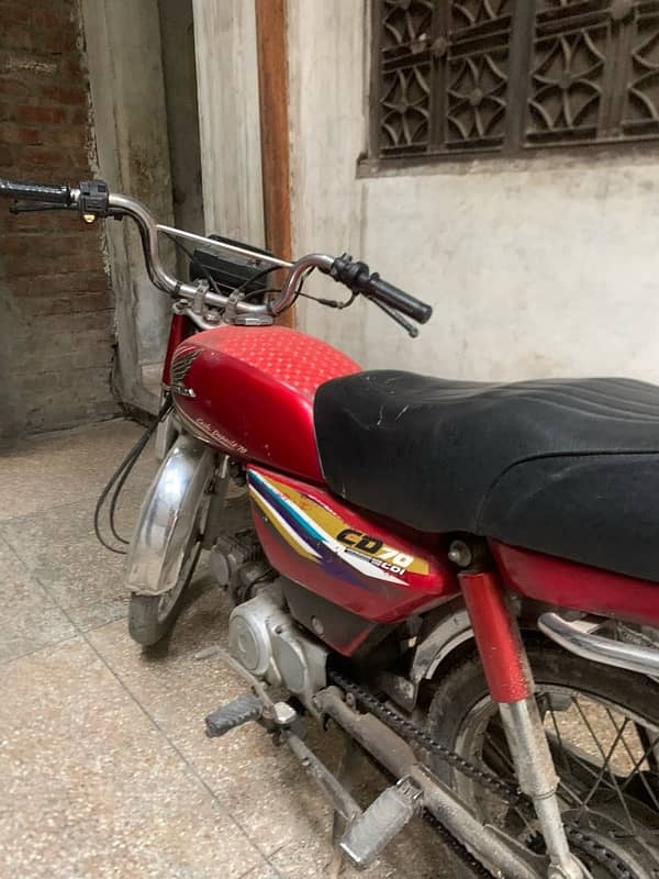 HONDA CD 70 2015 MODEL GOOD CONDITION 8