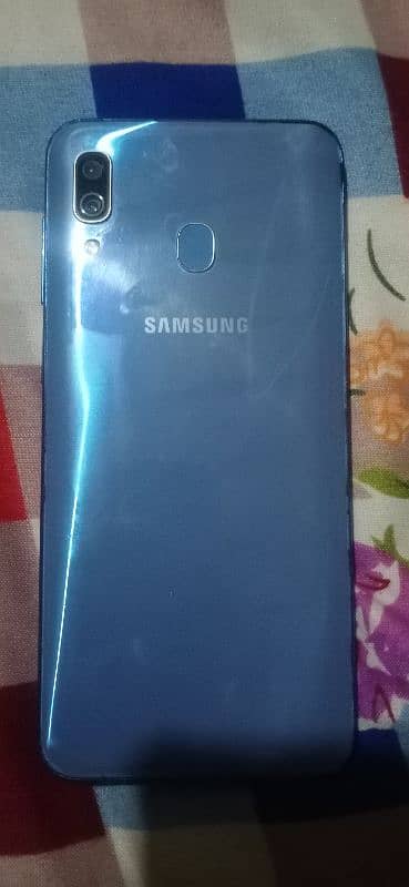 Samsung A30 5