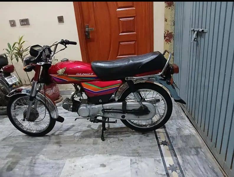 honda 70 2011 model Punjab khanwal registration genven 2