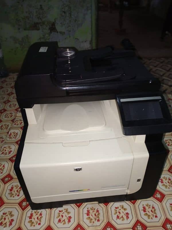 HP laserjet Cm1415 fn 1