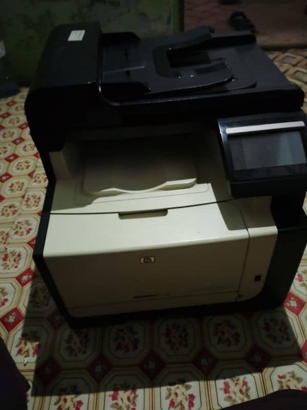 HP laserjet Cm1415 fn 3