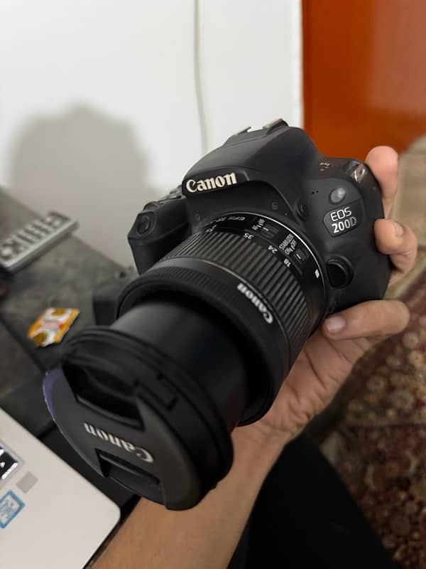 Canon 200d With 18-55mm Kit Lense 0