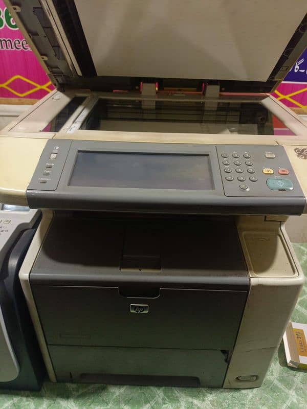 Hp Laserjet 3035 printer+ photocopy with 1 extra toner + seply 0