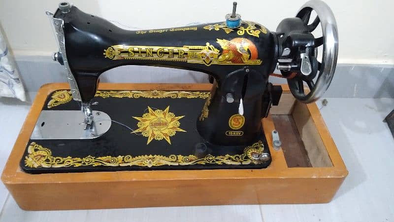 Singer Sewing Machine Origional 4