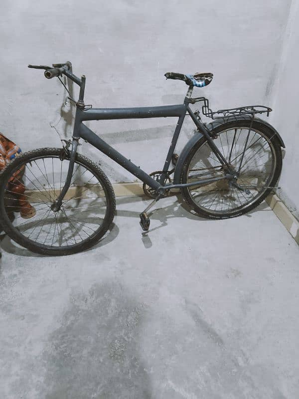 bicycle for sale good condition only front brake breaked 2