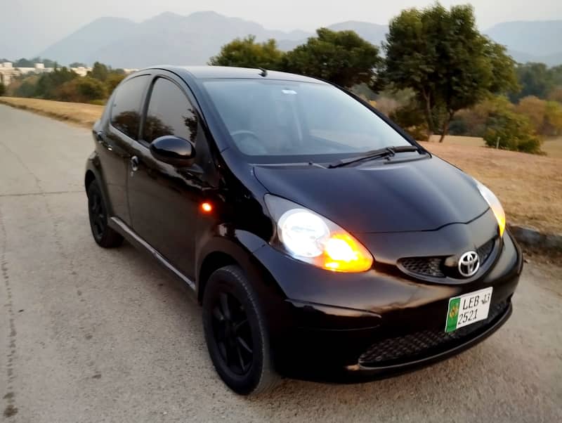 Toyota Aygo 2006/2013 is in Immaculate Condition 5