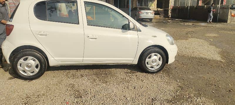 Toyota Vitz 2004/07 1