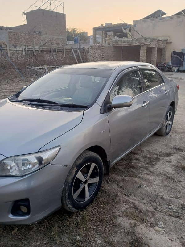 Toyota Corolla GLI 2013/14 3