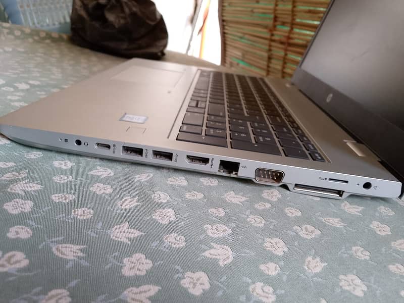 HP CORE I5 8 GENERATION 250 GB SSD 8GB RAM 11