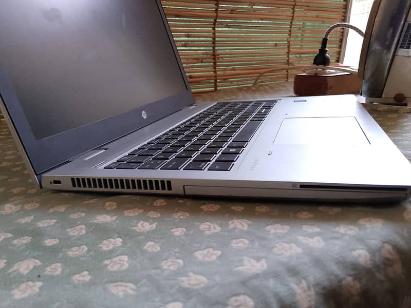 HP CORE I5 8 GENERATION 250 GB SSD 8GB RAM 12