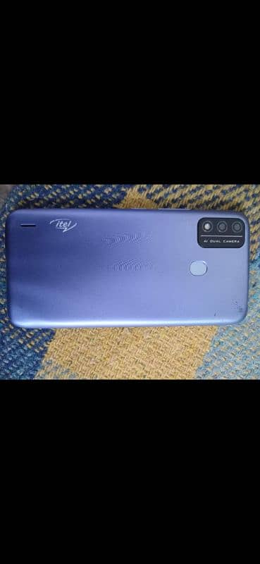 ITEL A48 IN GOOD CONDITION WITH FINGERPRINT OR FACE LOCK 7