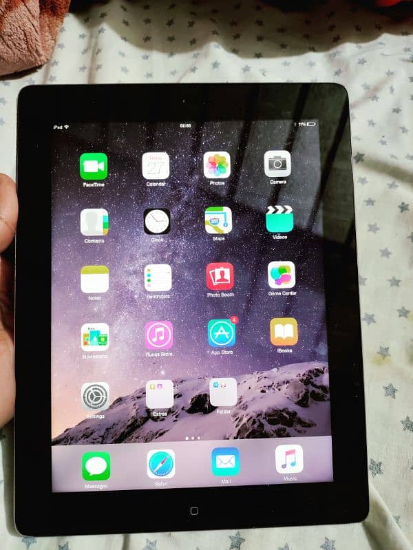 iPad (paid games and apps installed) 2