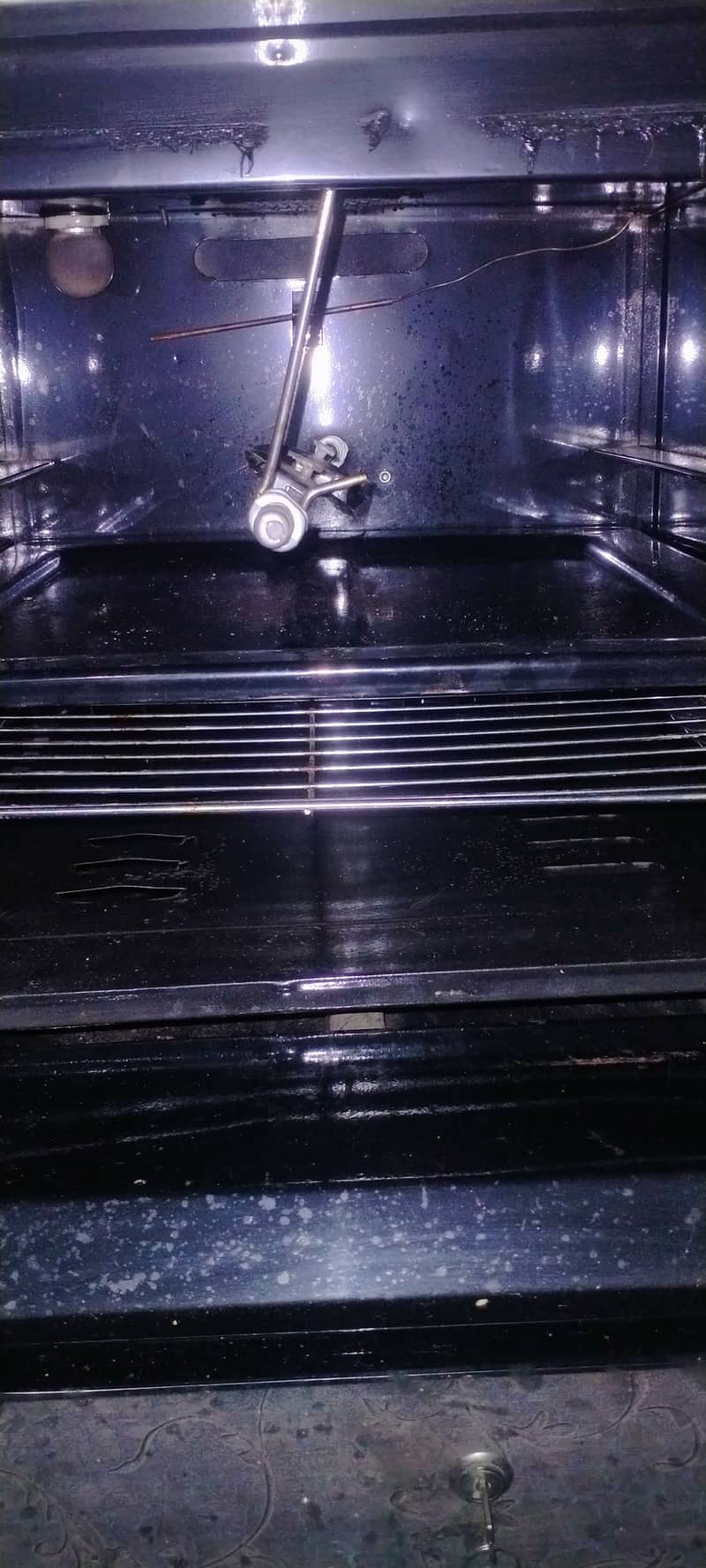 Gas oven urgent sale 5