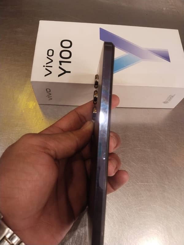 Vivo y100 2