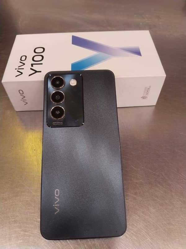 Vivo y100 3