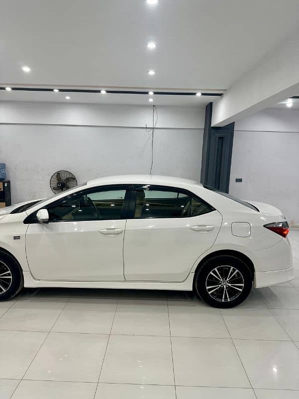 Toyota Corolla Altis 2021 3