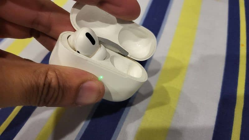 apple airpods pro 1 pcs 1